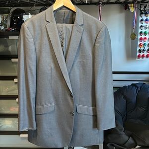 Kenneth Cole reaction suit grey